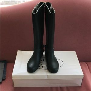 Steve Madden Tsunami rain boots. Size 9